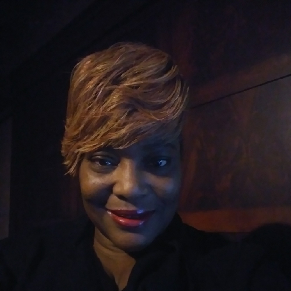 Meet your Posher, Yolanda